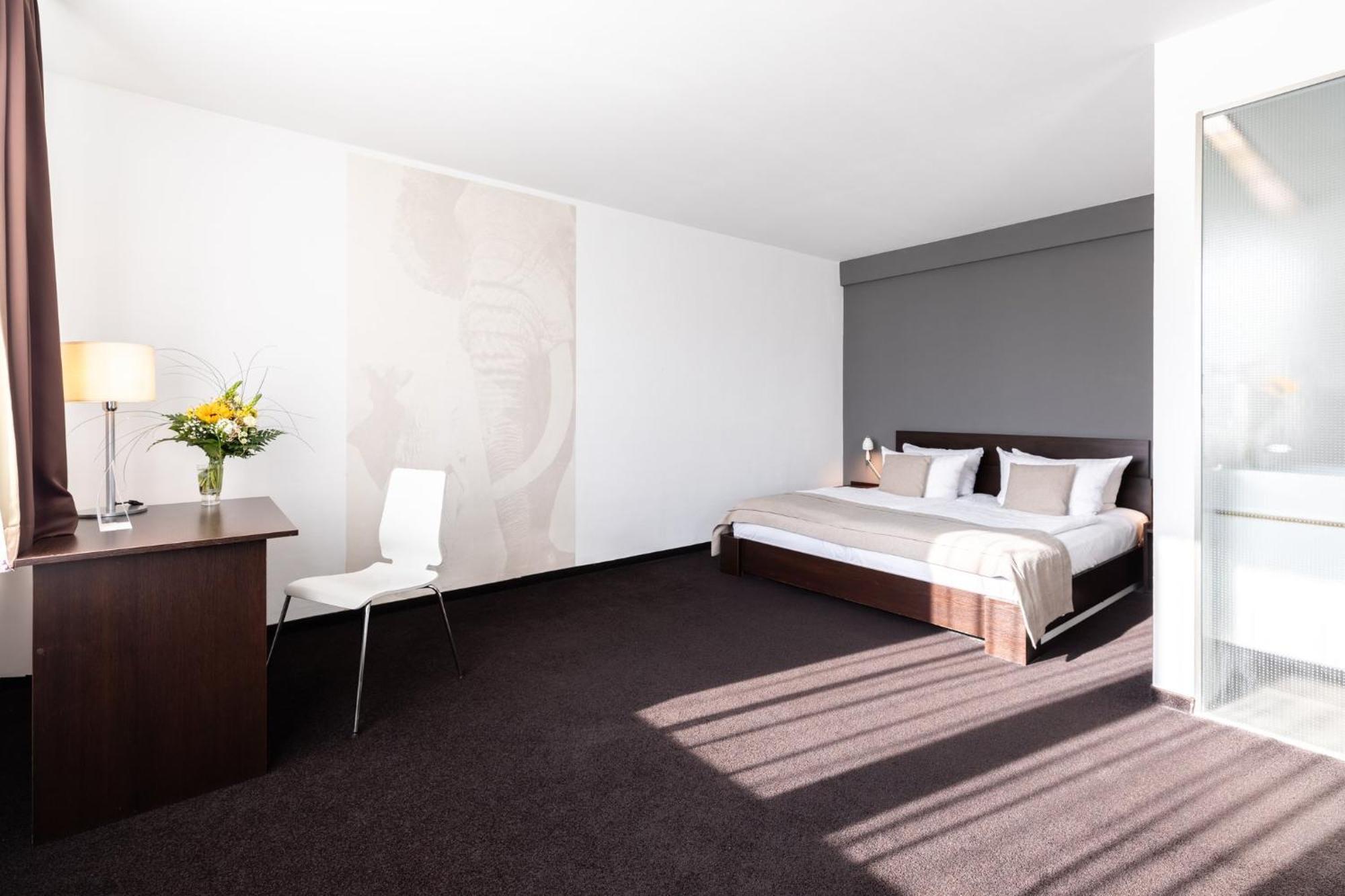 Novum Hotel Aviva Leipzig Neue Messe Exterior foto